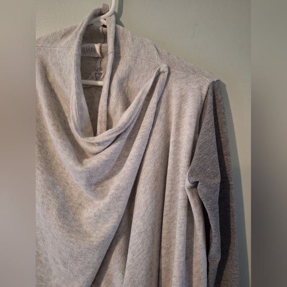 Ivivva by Lululemon Wrap Cardigan 12 - Picture 4 of 11